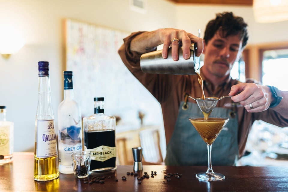 Cocktail Making Class at Noonaweena – Team Building at Sunset