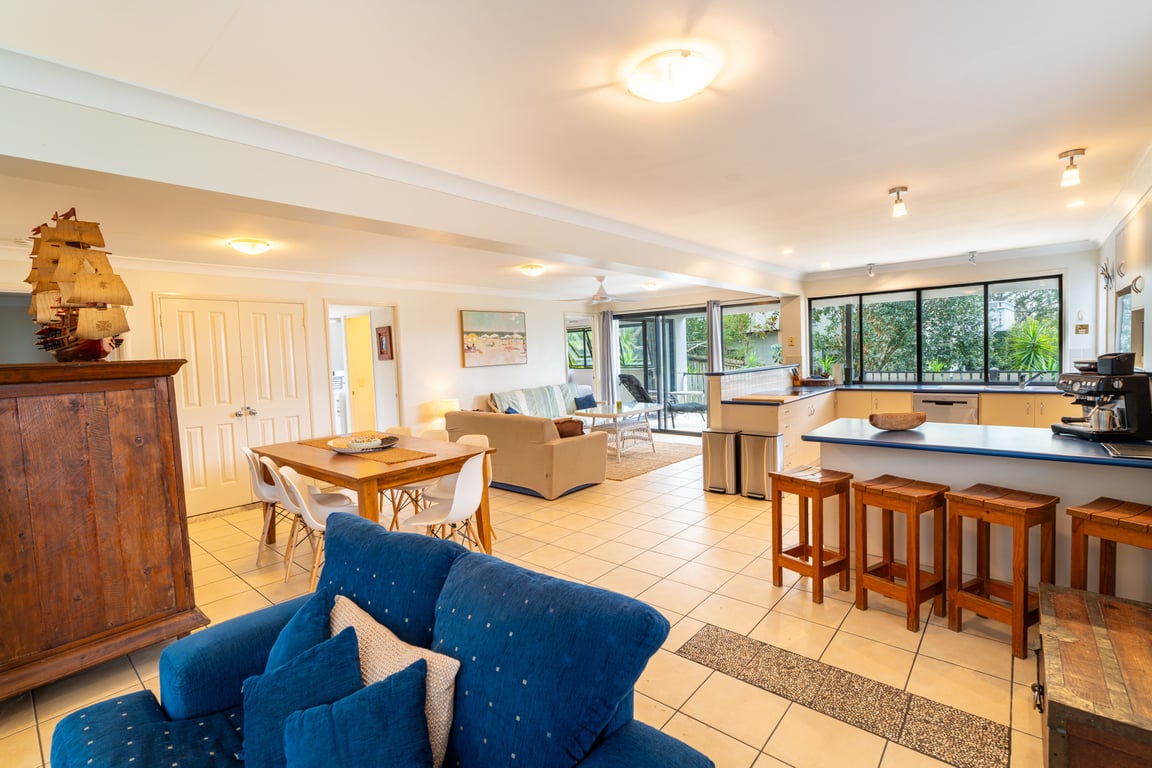 Three Bedroom @ 8th on Roseby Court