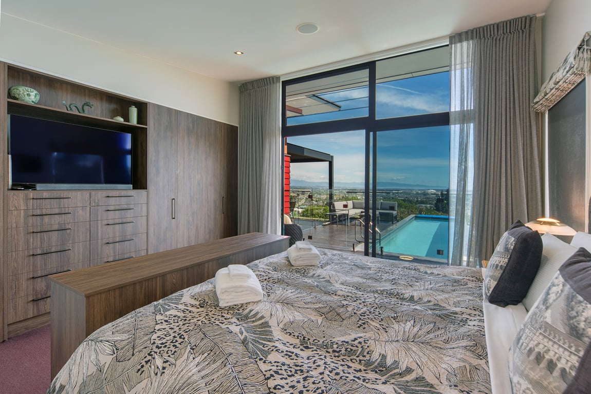 Pohutukawa House - Views, Pools, Serenity!