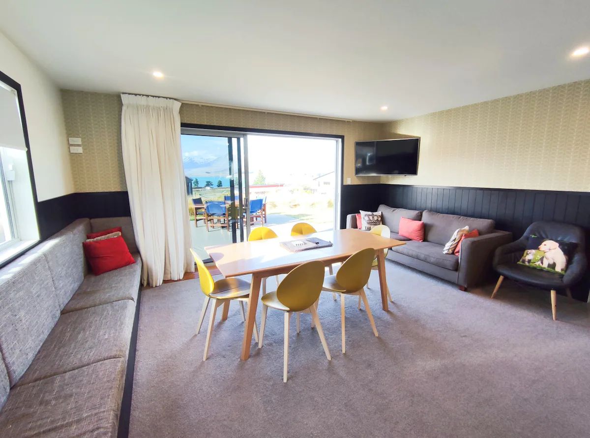 Antair Lakeview Lodge #5 Mountain View Room