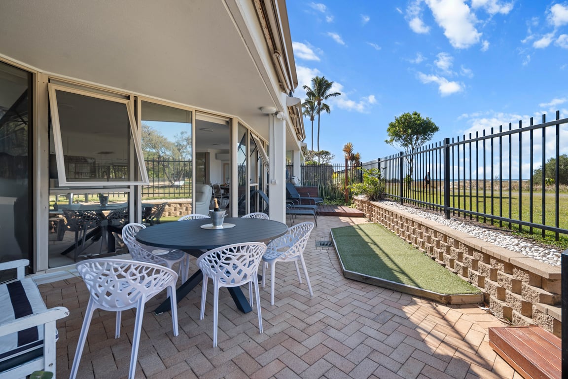 3 Bedroom Private Ground Floor Beachfront Villa 2 with A/C 