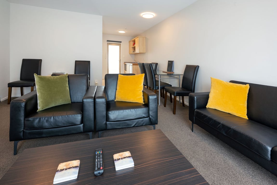 Upper Level 2 Bedroom King