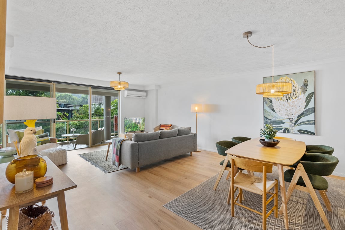 2 Bedroom Apartment - (1 Queen/2 Single)