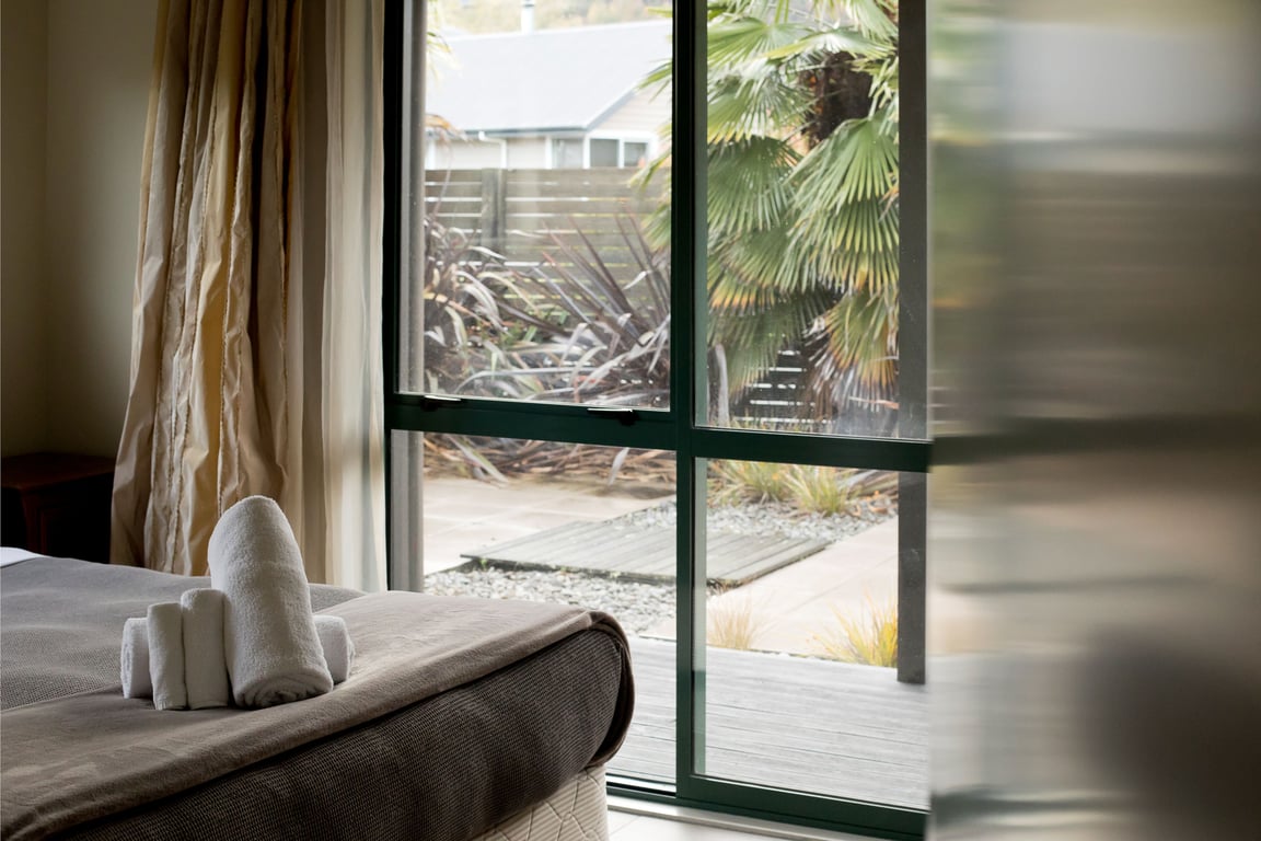 Sunny Family Retreat 