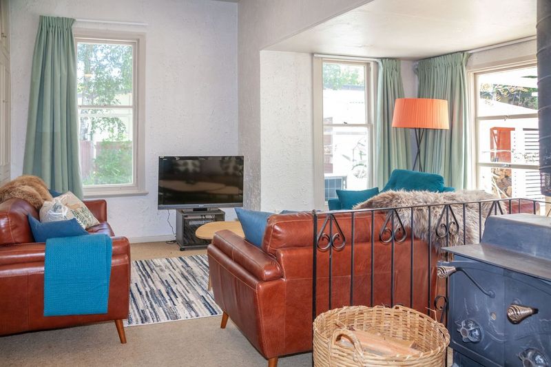 Villa Cheltenham (Pet Friendly) 