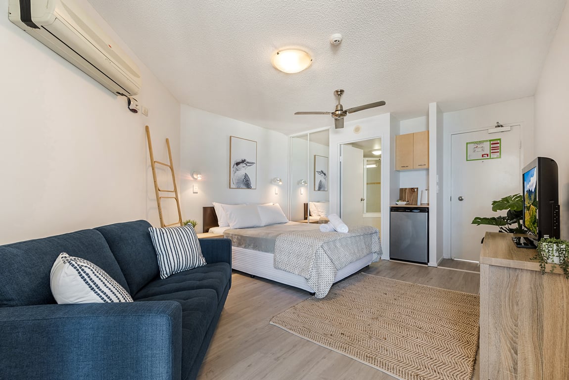 BR 2 Bedroom Apartment