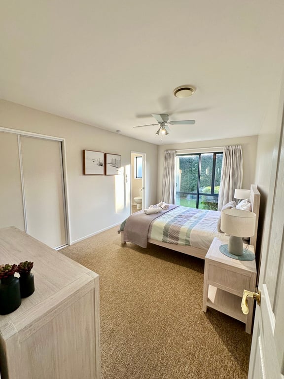 5 Hepburn Lane