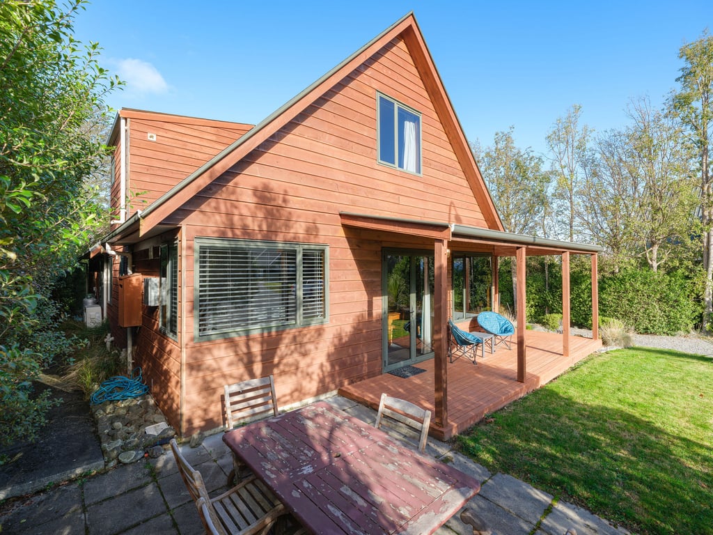 25 Caverhill Close 