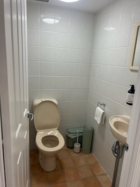 One Bedroom Boardwalk & Ocean View Apartment