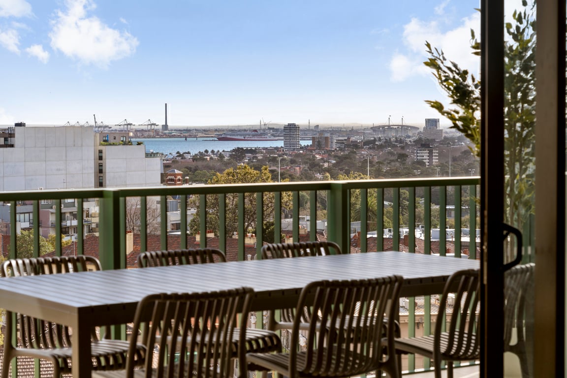 Bayview Canopy @ The Fareham | 2Bed 2Bath 1Car