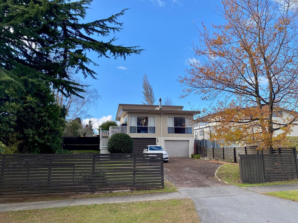 Large Family Home - 2 Mile Bay