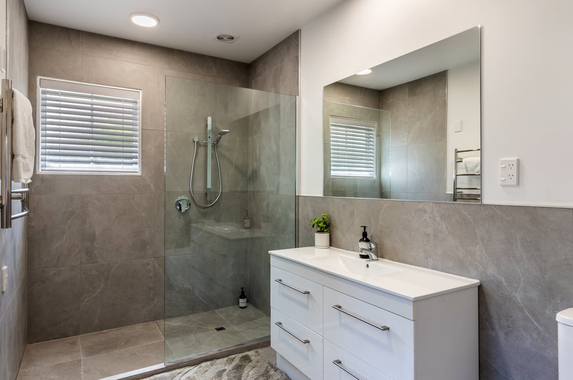 The Golders Getaway: Space for 2 families