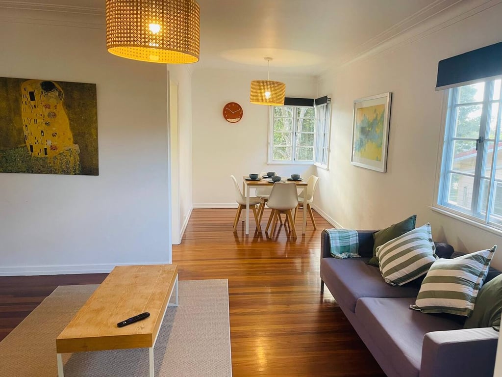 Mount Gravatt 3Bedroom 1 Bathroom House