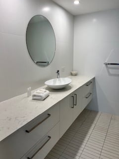 2 Bedroom Pool View with Courtyard-Unit 7 with A/C