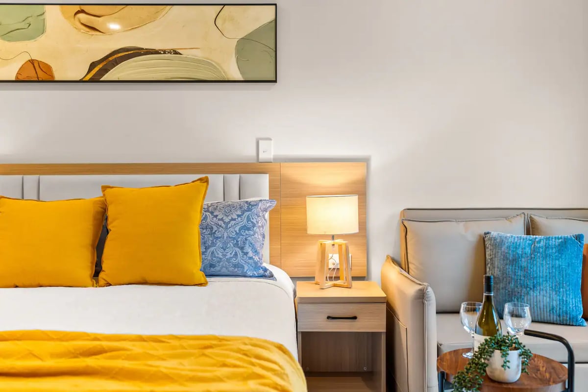 New stylish 1bedroom premium studio/UnitC