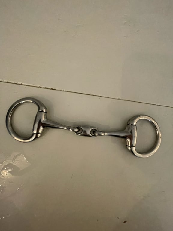 Tränsbett tredelat med fasta ringar