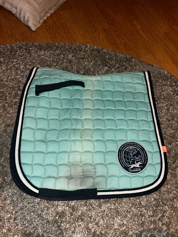 Turkost schabrak från Schockemöhle Sports