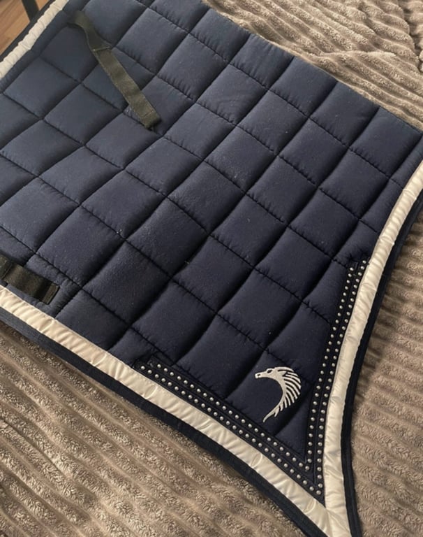 Mörkblått schabrak full