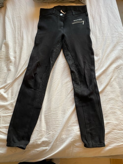 Svarta ridbyxor från Milton
