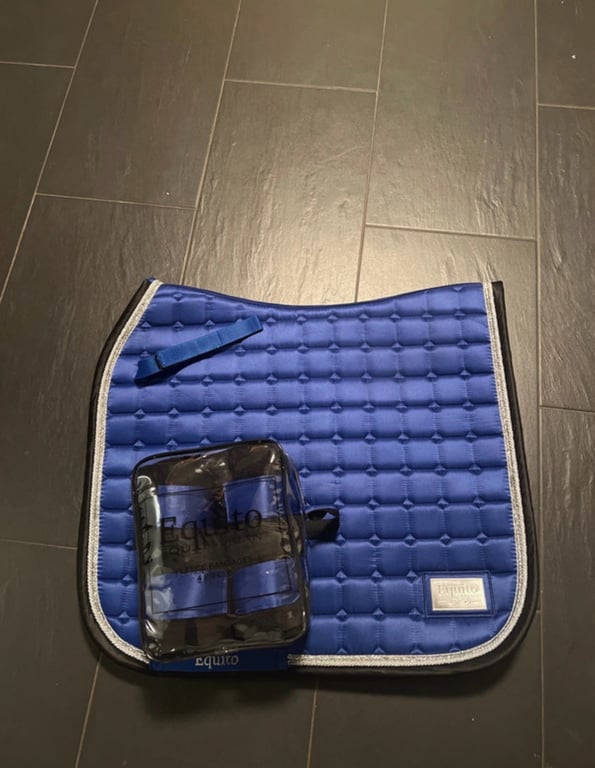 Blått schabrak från Equito