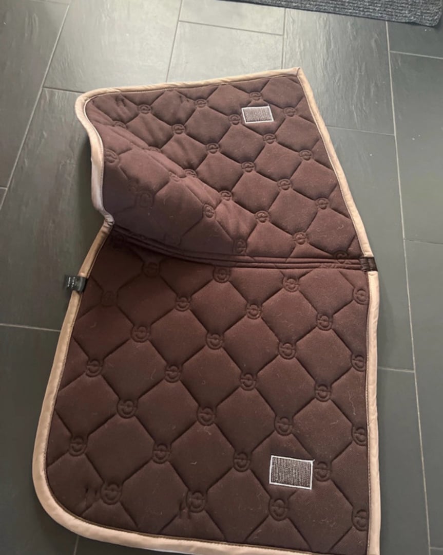 Brunt dressyr schabrak från Equestrian Stockholm - bild 3