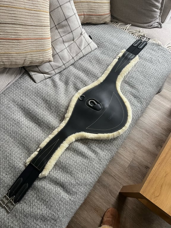 Svart sadelgjord från Knights - bild 1