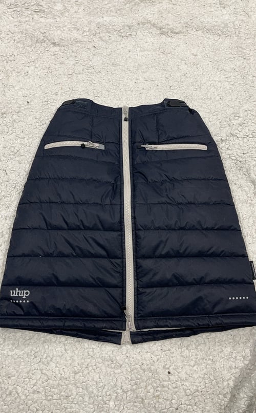 Mörkblå ridkjol från Uhip Storlek 150 barn