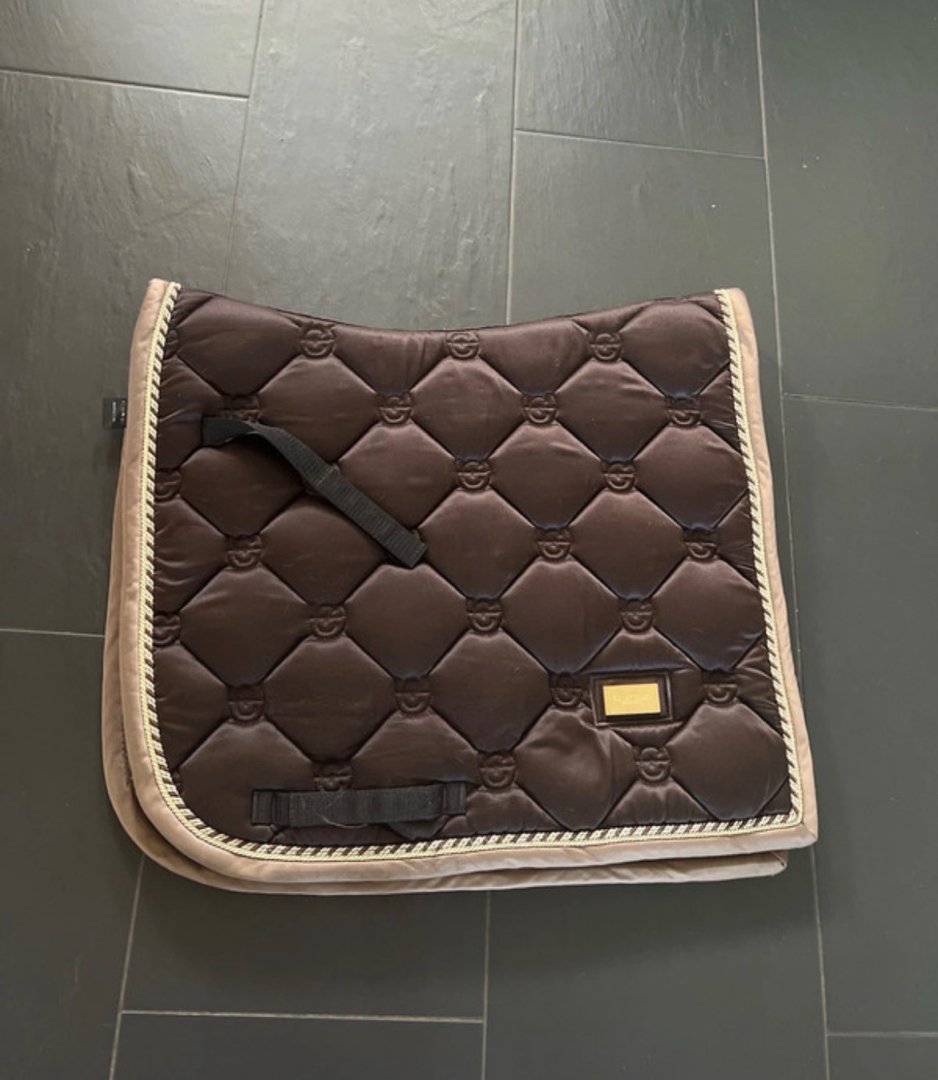 Brunt dressyr schabrak från Equestrian Stockholm - bild 2