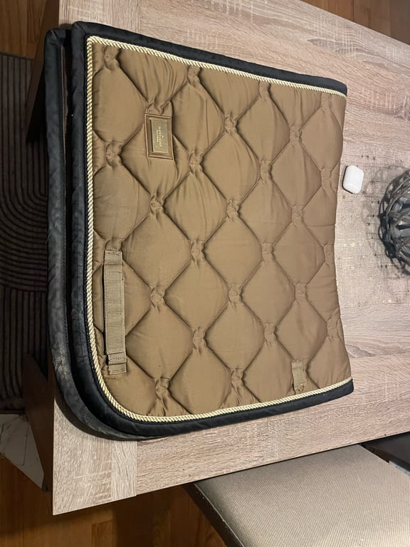 Brunt schabrak från Equestrian Stockholm  - bild 1