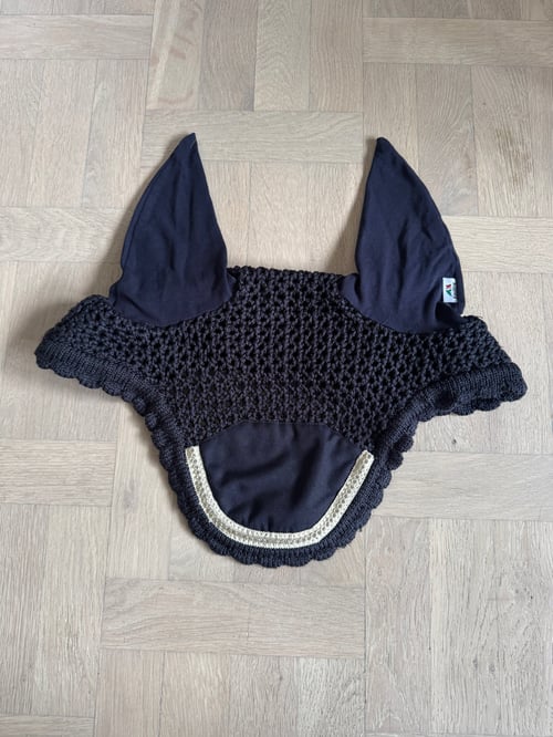 Mörkblå huva med strass från Equiline 