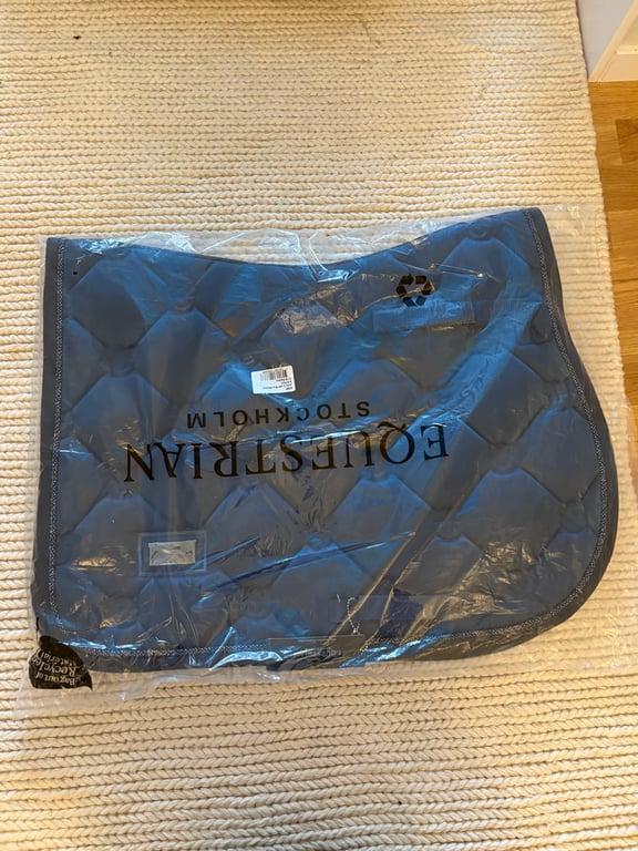 Mörkblått schabrak från Equestrian Stockholm - bild 2