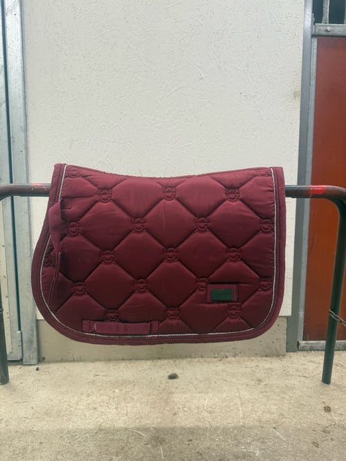 JULKLAPPSTIPS!🎅Vinrött hoppschabrak  i strl PONNY från EQUESTRIAN STOCKHOLM 