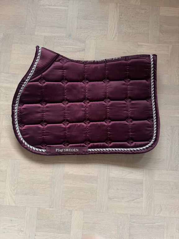 Vinrött schabrak från PS of Sweden - bild 1