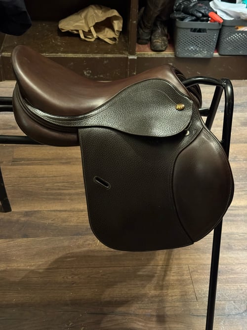 Brun sadel från lippo 15,5