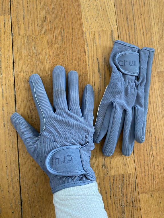 Grå ridhandskar från CRW