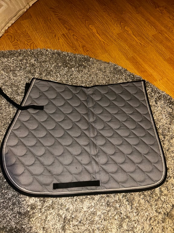 Grått schabrak allround/hopp