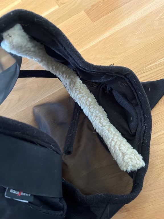 Svarta flugskydd  - bild 3