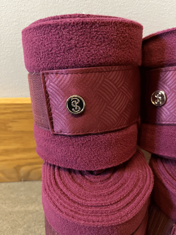 Vinröda hästlindor från PS of Sweden - bild 2