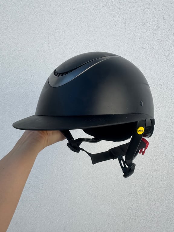 Svart hjälm Jh collection  med mips - bild 1