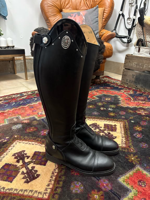 Svarta Junior ridstövlar från Romitelli - bild 1
