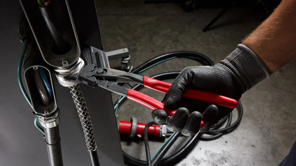 New Milwaukee Pliers Wrenches Built To Beat Knipex At Their Own Game