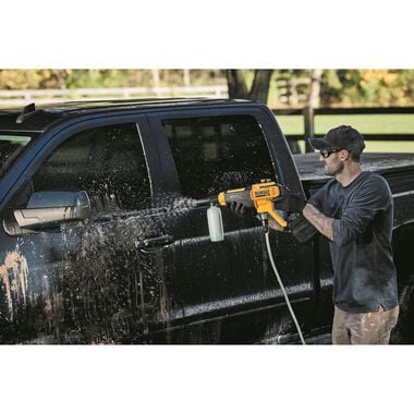 dewalt-20v-max-550-psi-10-gpm-battery-powered-cold-water-power-cleaner-with-4-spray-nozzles-bare-tool