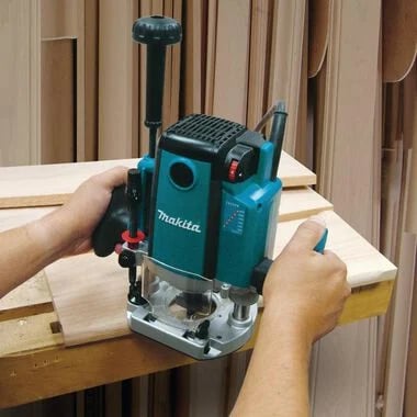 makita-3-14-hp-plunge-router-with-variable-speed