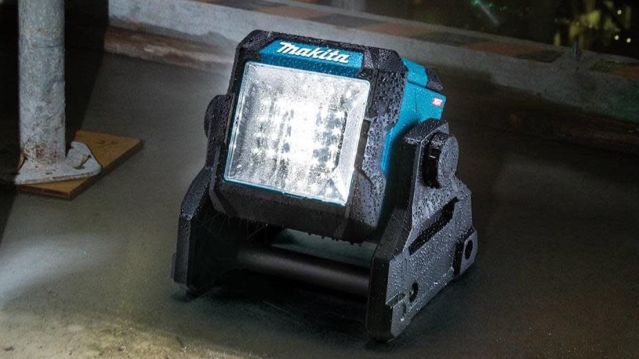 Makita Cordless Work Lights Buying Guide: Illuminate Any Job Site with LXT & XGT Lighting Solutions