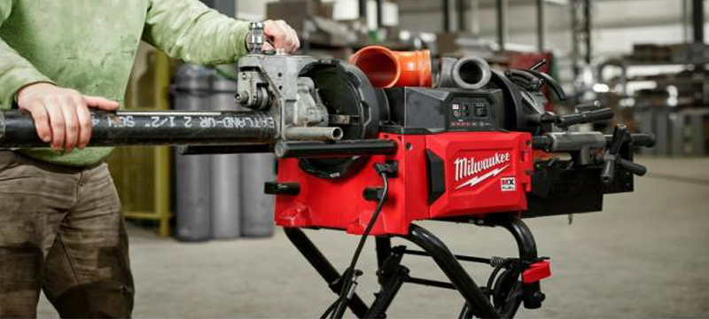 Milwaukee Launches MX FUEL Cordless Pipe Threading Machine
