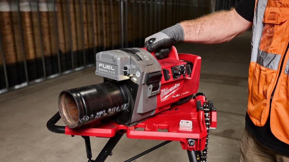 Milwaukee M18 FUEL RINGER: The End of Manual Pipe Grooving