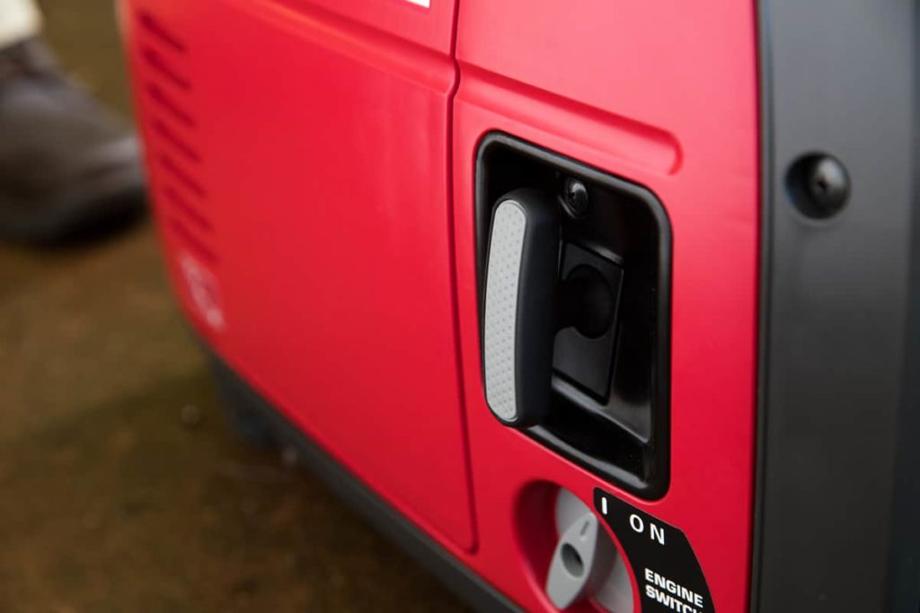 Gallery of Images showing the starting process on the Honda EU2200i generator