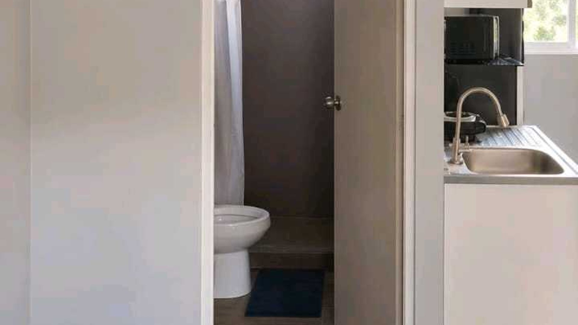 APARTAMENTO EN ALQUILER ???? Villa Santander, Zona 10 - Miniatura 3