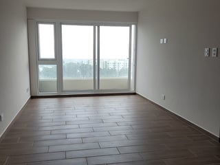 Apartamento en nivel alto en renta de 3 habitaciones en Z7 Ref-5606 - Image 2