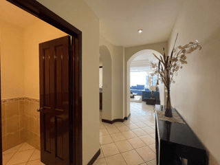 Apartamento en Alquiler / Venta Edificio Milenia, zona 10 - Image 9